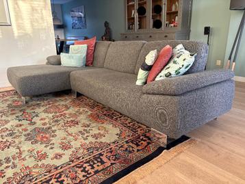 Bank met chaise longue van Goossens