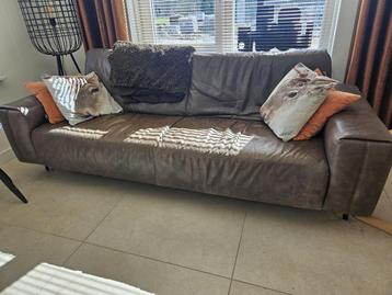 Gratis Machalke 2,5 zits bank bruin geschuurd leer