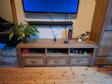 Tv kast 3 delig Gratis ophalen!