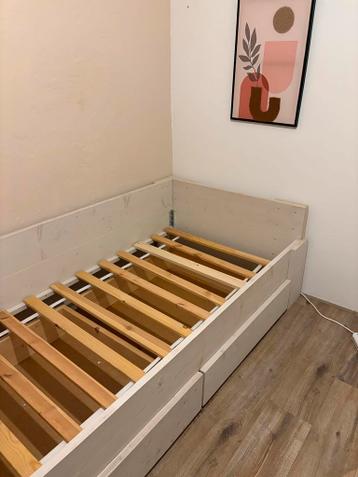 Eenpersoons steigerhouten bed met lades - white wash