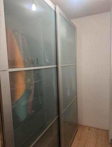 Schuifdeuren paxkast IKEA - MOET WEG!