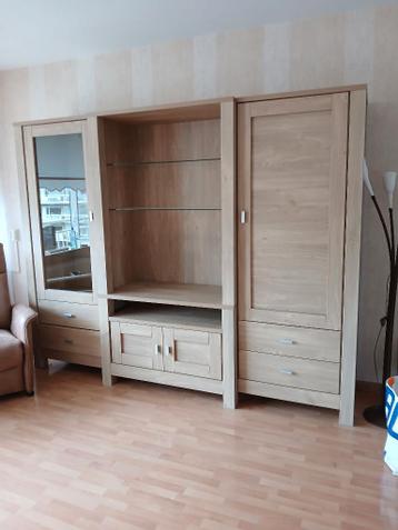 mooie zware houte meubels