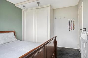 Schuifdeurkast 2 deurs met lades creme gebroken wit