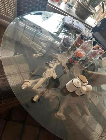 Mooie ronde glasplaat gratis ophalen  - diameter 140 cm.