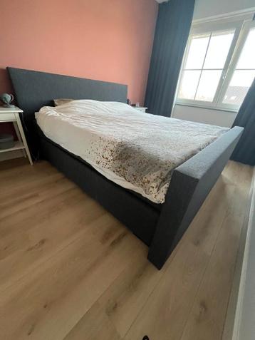 Tweepersoonsbed 180x200 cm