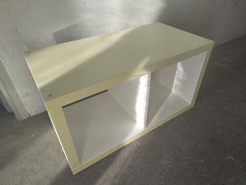 Gratis Ikea Kallax kast met verkleuringen