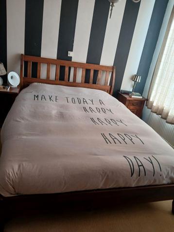 Bed 160x210 GRATIS, mag snel weg!