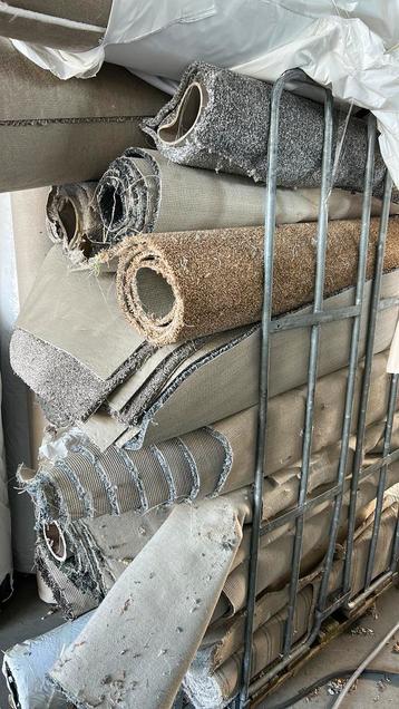 Tapijtrestanten vloerbedekking gratis afhalen.