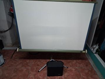 Dia projector met scherm  GERESERVEERD