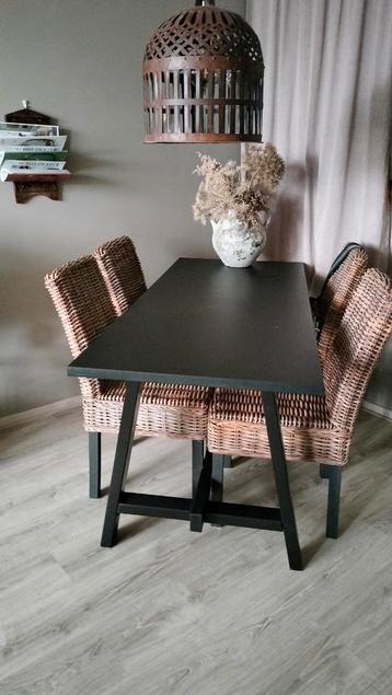 Geheel houten eettafel 170x 70 tm 26 maart