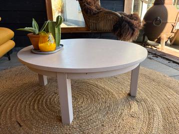 Gratis houten tafeltje, leuk om te verven