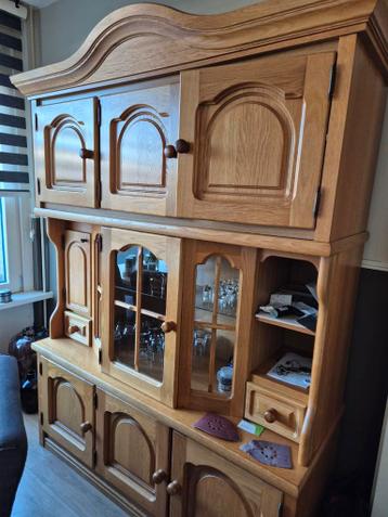 Blank eiken wandkast