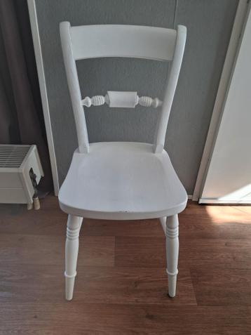 GRATIS 4 boeren eettafelstoelen