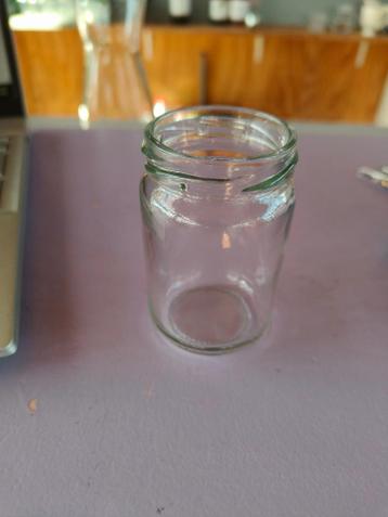 13 glazen potjes, zonder deksel