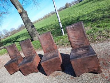 4 eetkamer stoelen: gratis!!