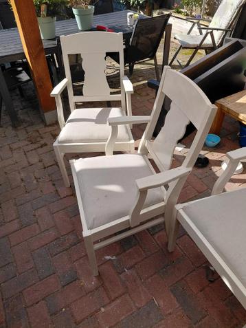 3 eetkamer stoelen met uitneembaar kussen