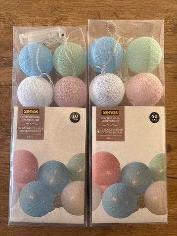 2x Xenos Lichtslinger met Gekleurde Katoenen Ballen