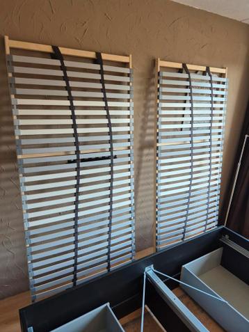 2 lattenbodems verstelbaar 90  x 200 cm.  Gratis ophalen