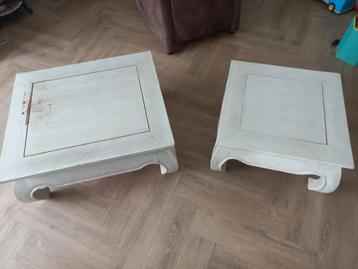 Set van 2 landelijke bijzettafels - Brocante stijl