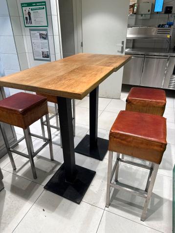 Hoge tafels met stoelen - Satteliet meubelen (horeca)