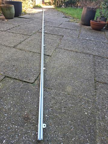 Witte gordijnrails / gordijnroe / roede