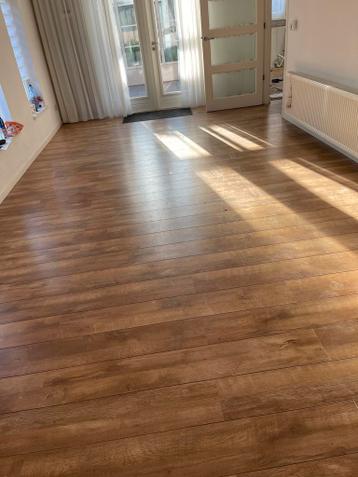 Mooi laminaat, ideaal voor woonkamer of slaapkamer