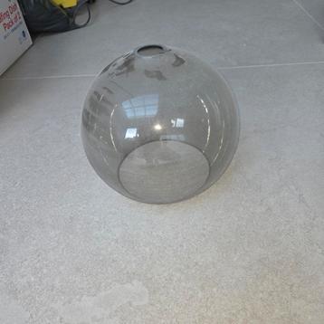 Glazen lampenkap - bolvormig, grijs gratis!