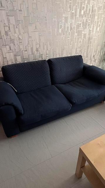 Bankstel! Donker blauw. Gelderlander