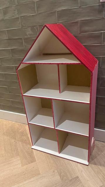 Gratis op te halen: kastje als huisje