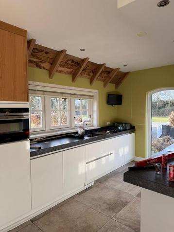 Gratis gebruikte keuken - contact