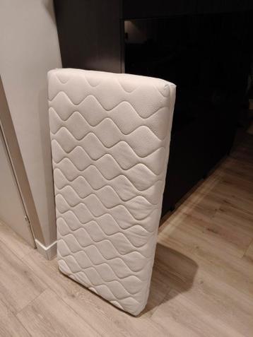 Gratis Matras 60x120 voor babybedje - hoes wasbaar