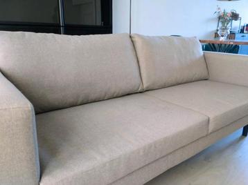 Gratis : lichtgrijze 3 zits bank Woood