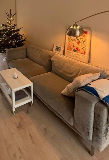 Ikea bank met gebruikssporen, nog comfortabel