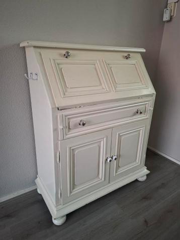 Kast / Secretaire GRATIS!