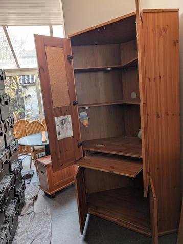 Ikea hoek computerkast - Gratis af te halen