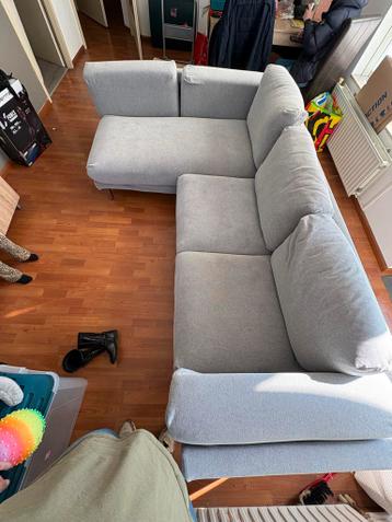 Comfortabele grijze hoekbank - perfect voor ontspanning