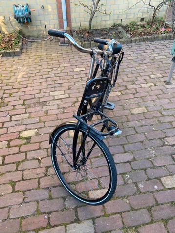 Zwarte meisjes fiets. Gratis.