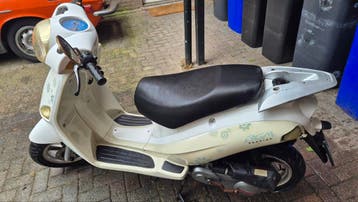 AGM scooter Fashion GRATIS