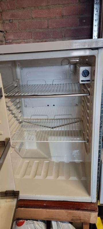 Gratis koelkast af te halen - Werkend, ideaal voor garage