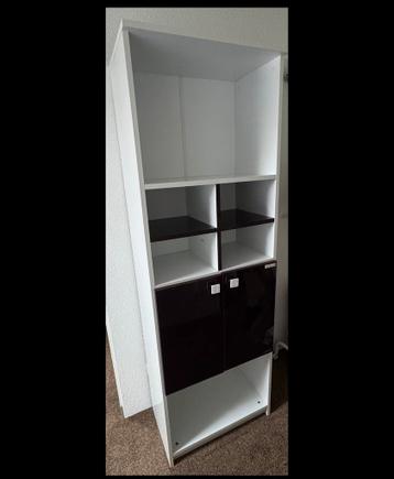 GRATIS BOEKENKAST 182,5 x 61,5 x 37,5