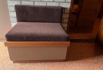 Bank, stoel en 2 tafeltjes