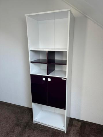 GRATIS BOEKENKAST 182,5 x 61,5 x 37,5