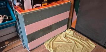 Gebruikte ladekast met 4 lades - GRATIS