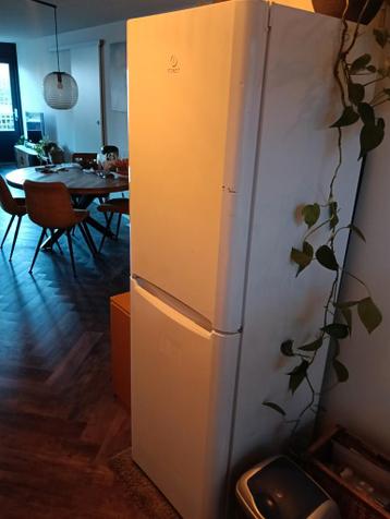 Koel/vriescombinatie.