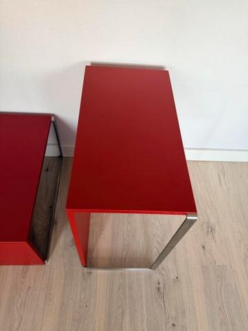 Bordeaux rode bijzettafels