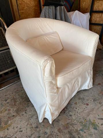 Wit katoenen fauteuiltje met wasbare hoes