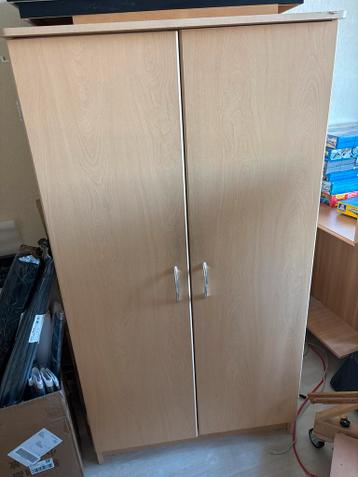 Houten kastje met 2 deuren en uitschuifbaar blad - Gratis op