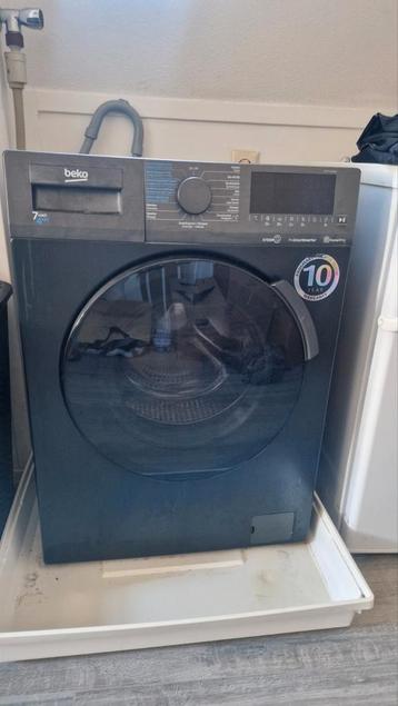 Beko Wasmachine - 5 jaar oud, lichte lekkage, incl. lekbak