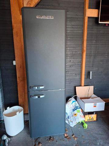 Gratis kapotte Wolkenstein koelvriescombinatie