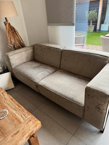 Comfortabele 2-zits bank met stoffen bekleding